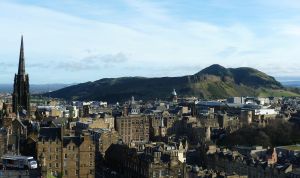 Arthur's_Seat_from_Edinburgh_Castle
