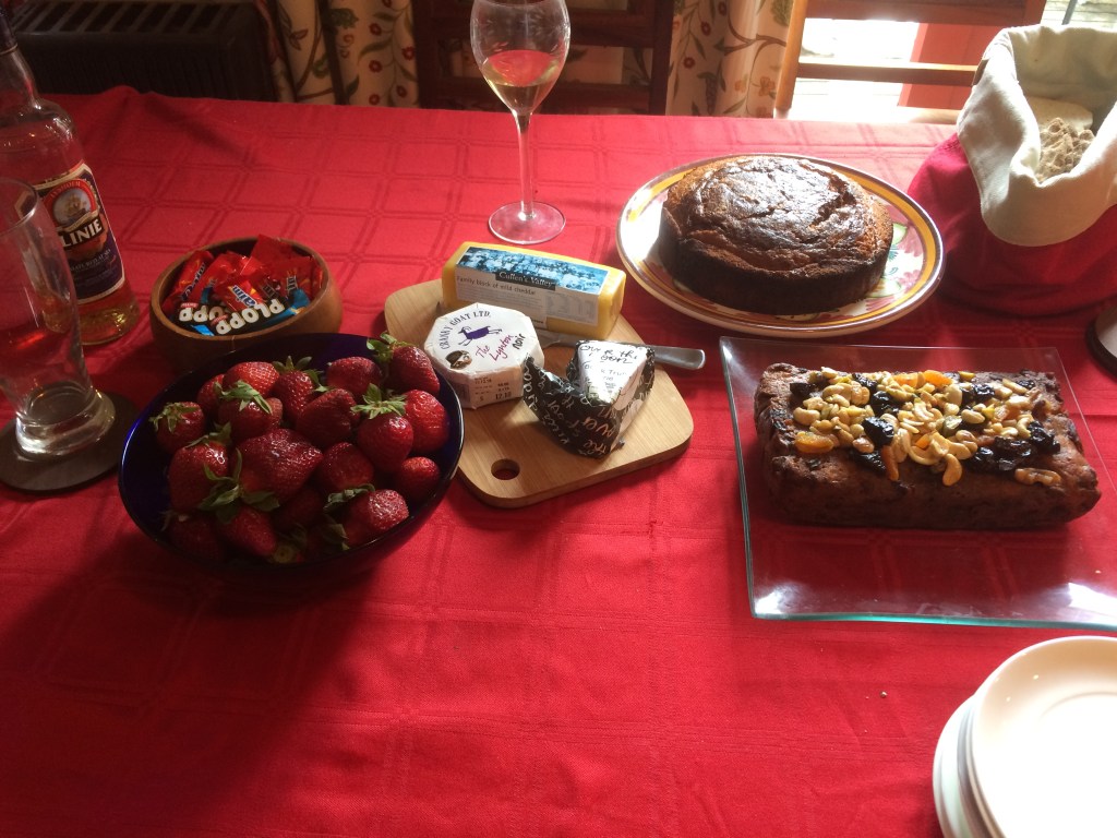 Cakes, strawberries, cheese